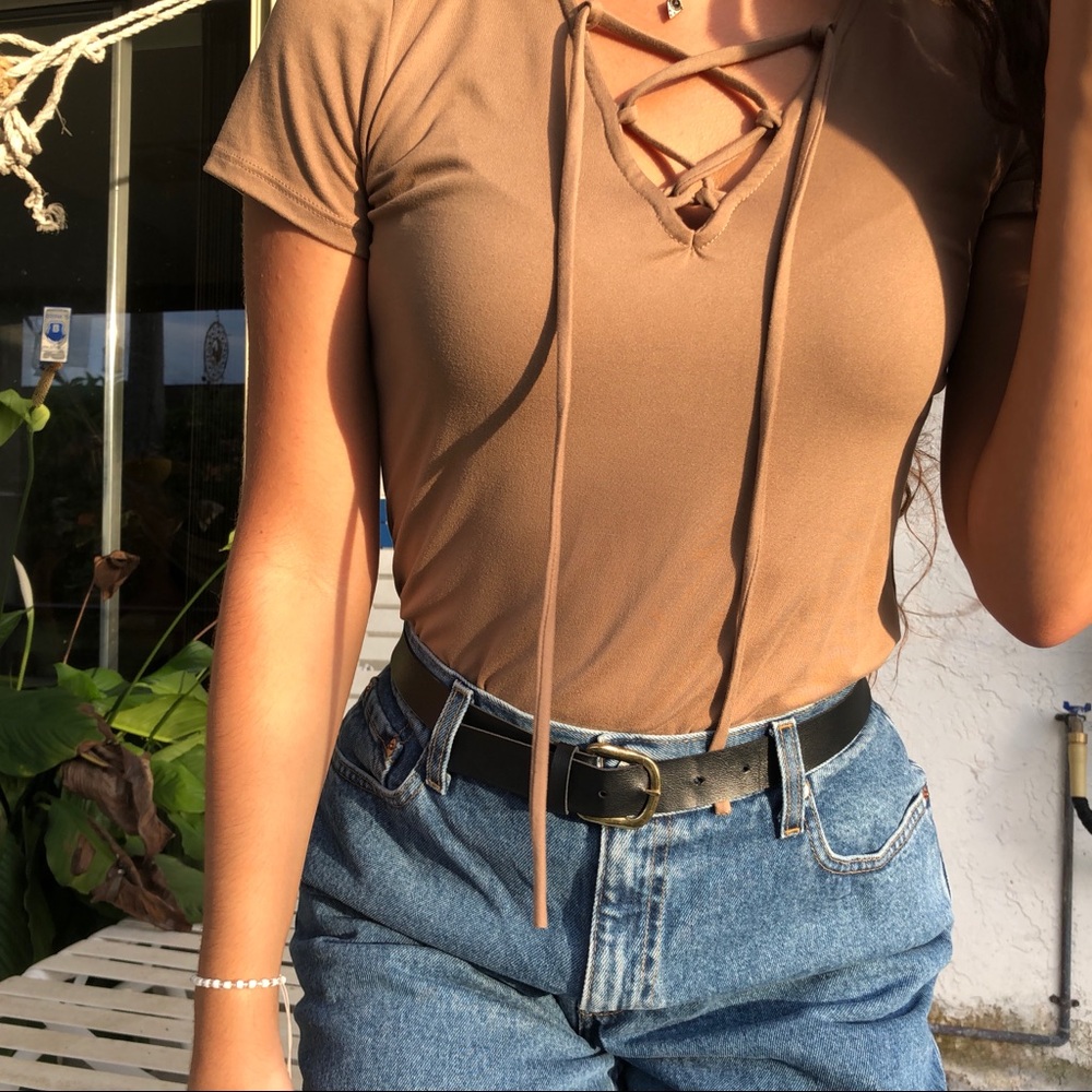 lace-up nude t-shirt